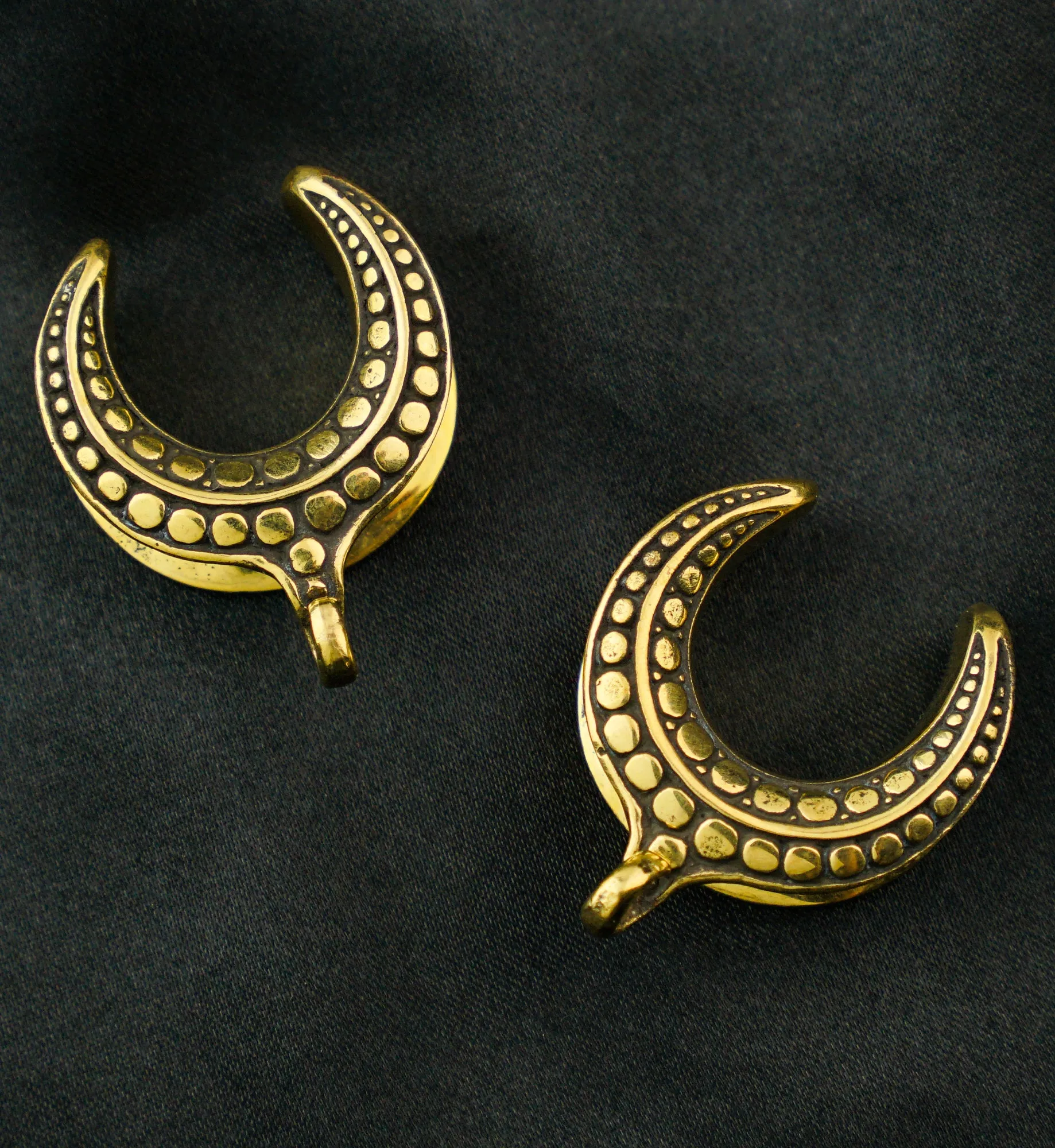 Beaded Brass Saddles With Hook