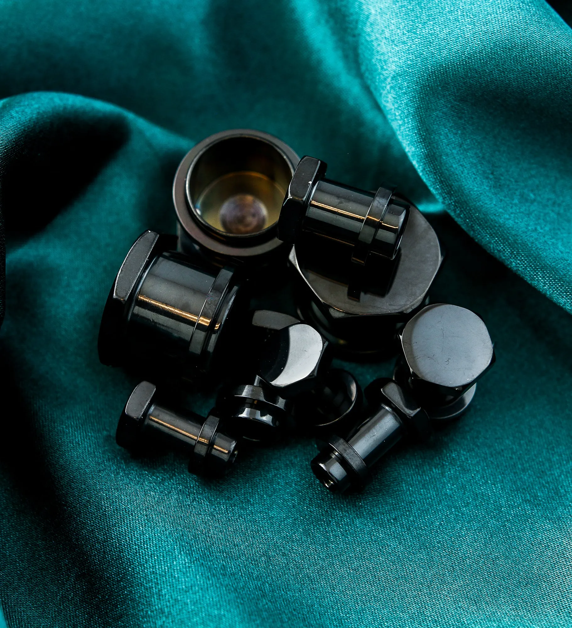 Black PVD Hexagon Single Flare Plugs