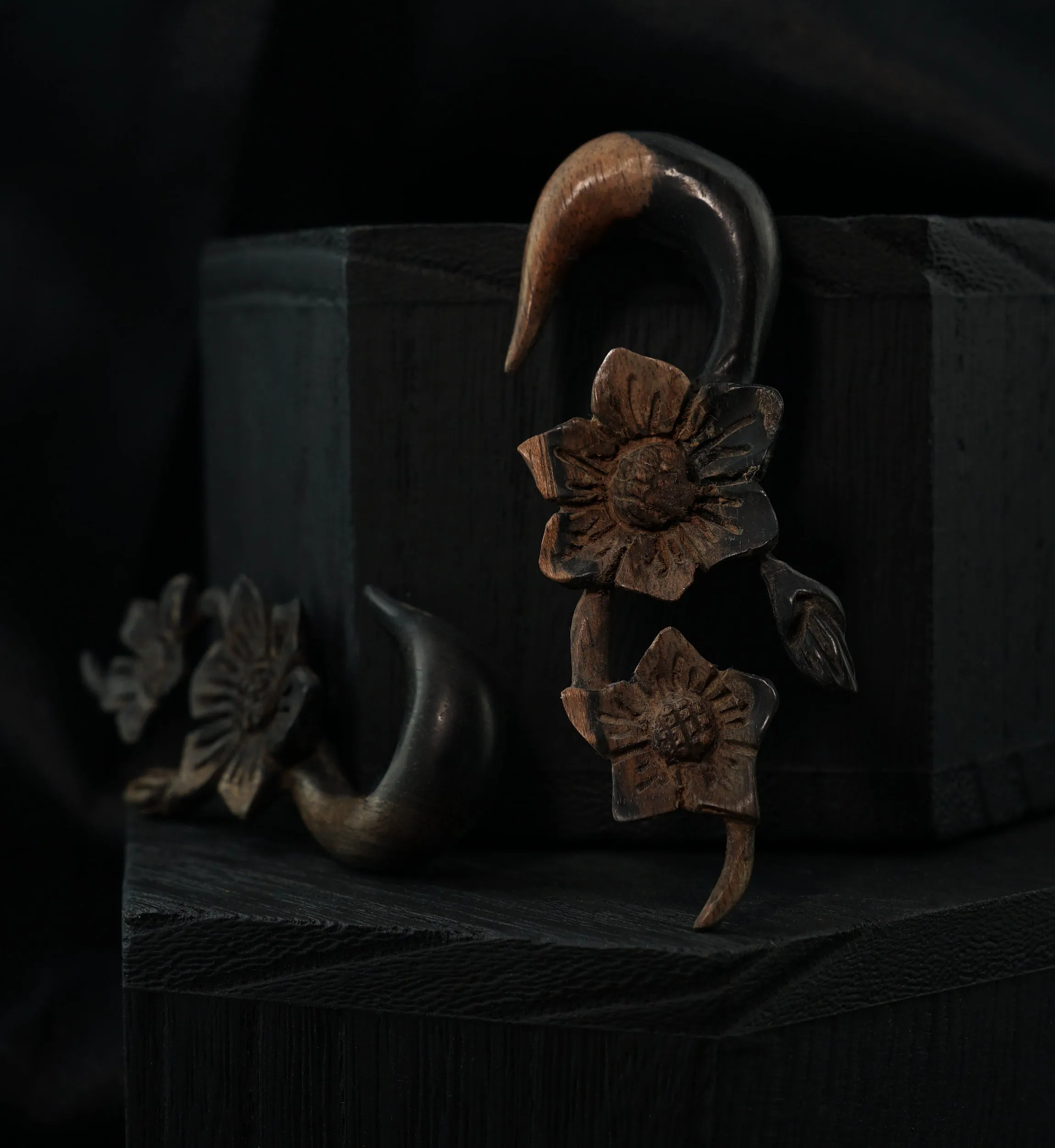 Flower Patch Areng Wood Hangers