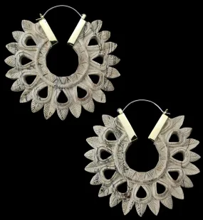 Pompon Tamarind Wooden Hangers / Earrings