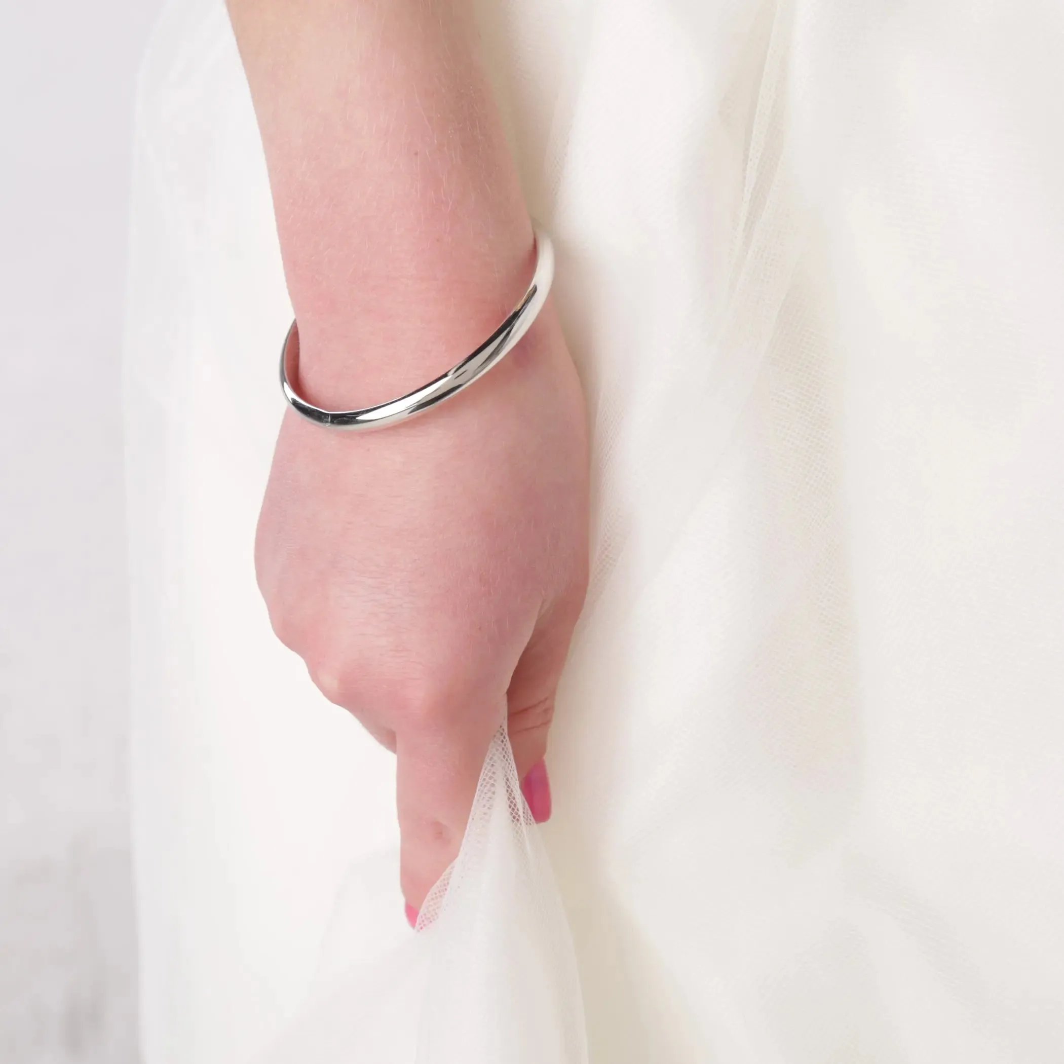 Sterling Silver Baby Bangle Bracelet with FREE Engraving - Bangle (Classic)